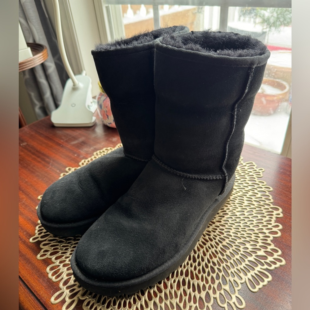 UGG Classic Sheepskin Low - Women’s size 8.5